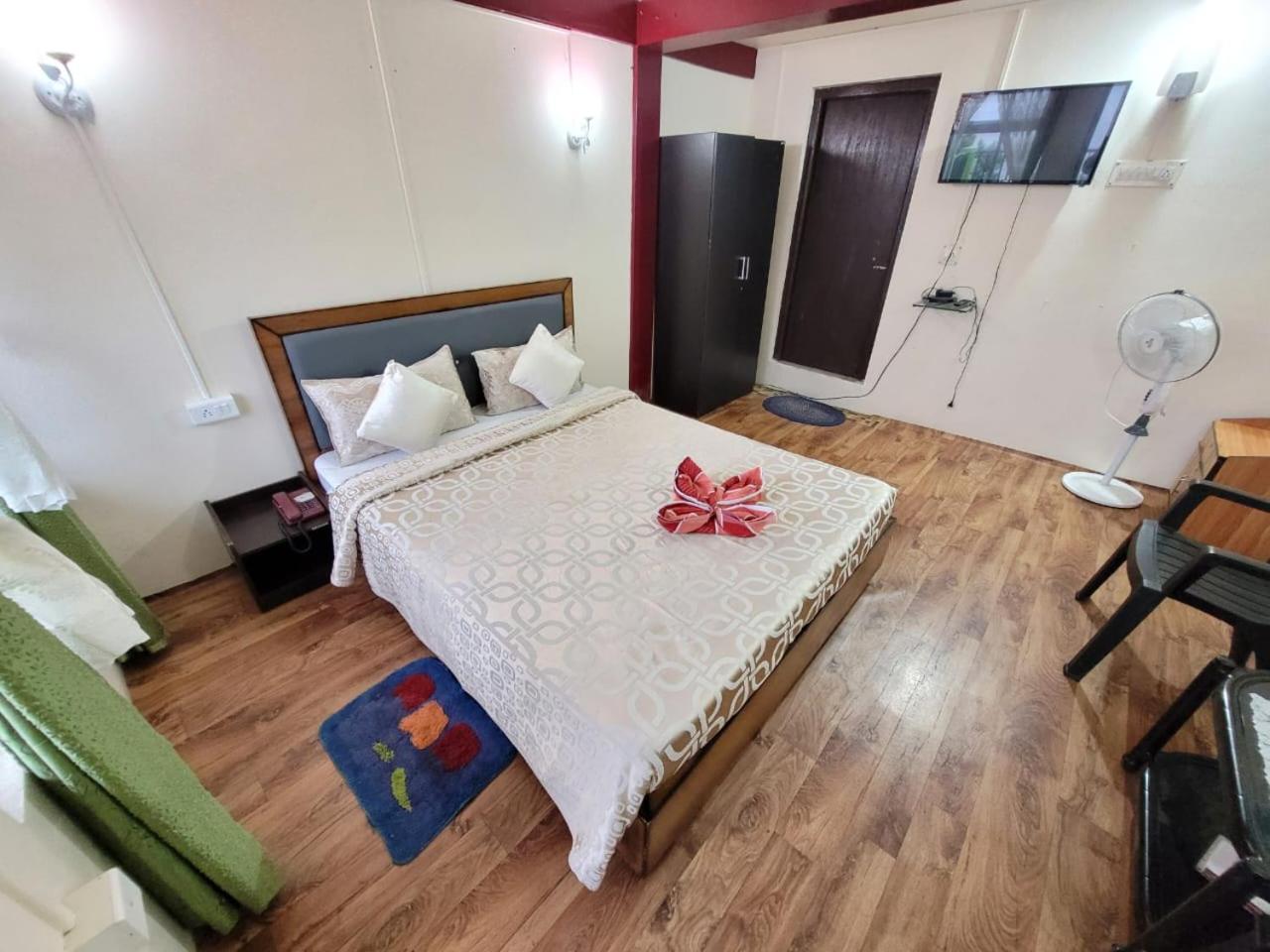 Abode Me Me Ai Haven Hotel Черапунджи Екстериор снимка